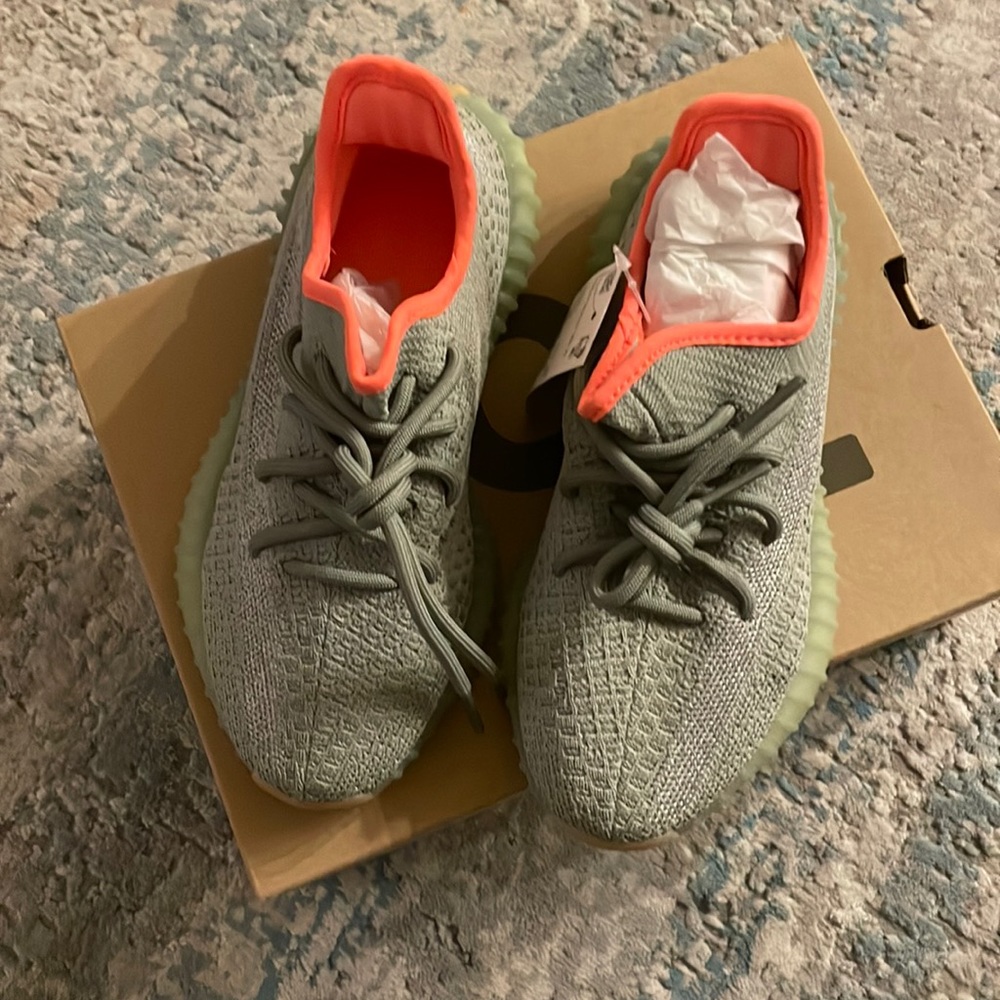 NWT Authentic Yeezy Boost 350 FX9035 Dessag US 4